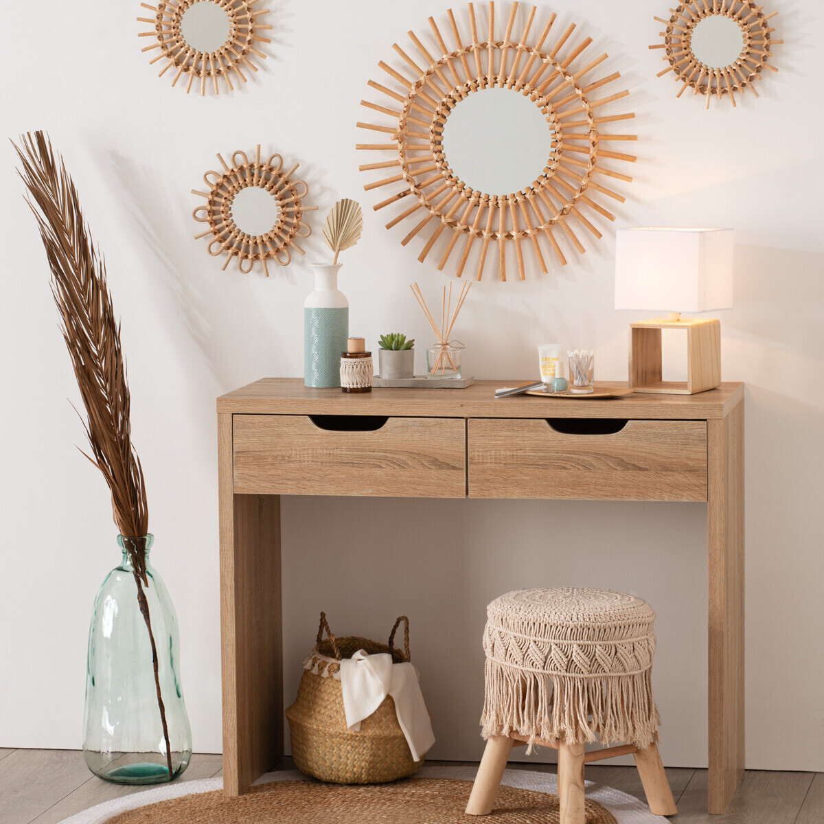 Lampes desig sur une commode